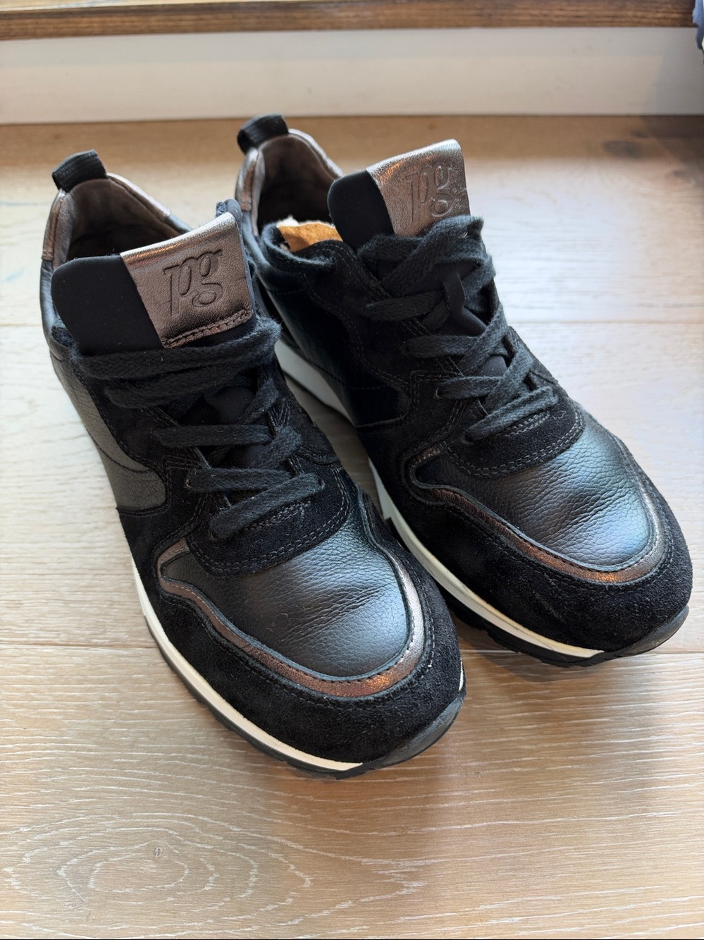 Paul Green Black Leather Sneakers with Brown Trim - Like New!!